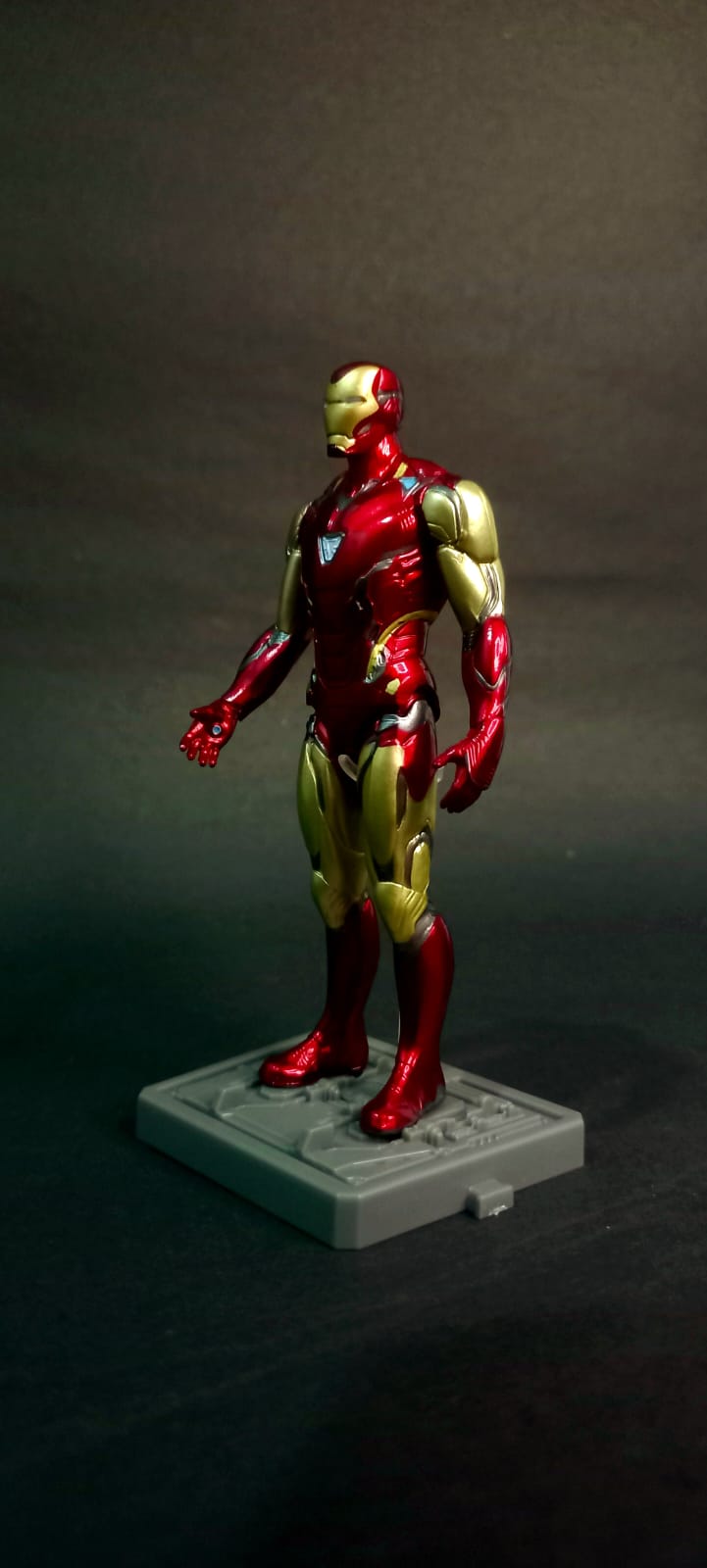 Marvel Iron Man mk85 Movable Metal Action Figure